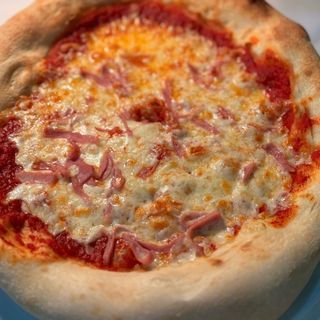 Pizza De Jamón York