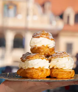 Choux a la Creme