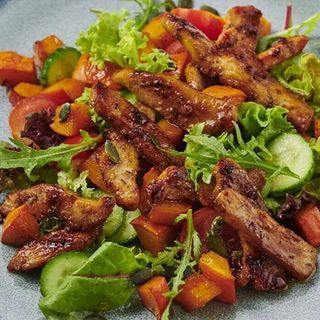 Ensalada Con Carne