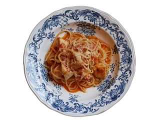 СПАГЕТТІ З ТОМАТНИМ СОУСОМ ТА КУРКОЮ (150g)