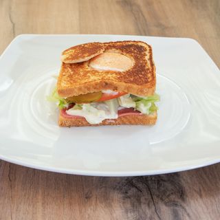 Sándwich Especial Con Beicon