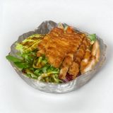 Ensalada Con Pollo Crujiente