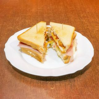 Sándwich Especial Club