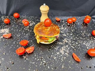 Cheeseburger pui + Coca Cola 1 L