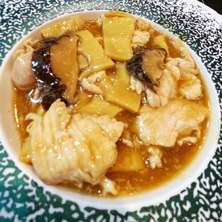 A1. Pollo con bambù e funghi