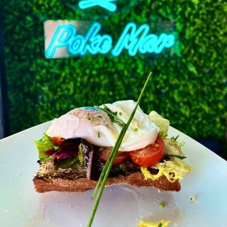 Tostada de Huevo Poché