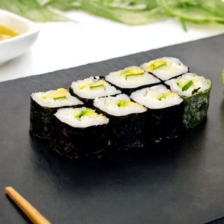 Maki Pepino Y Aguacate (8 pzs.)
