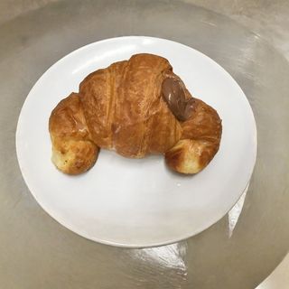 Cornetto con cioccolato alle nocciole