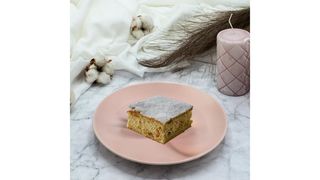 Prajitura cu branza de vaci si stafide