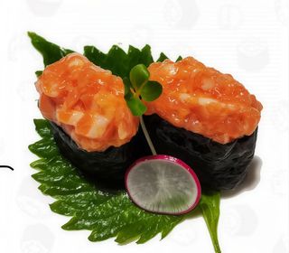 121. Gunkan spicy salmone