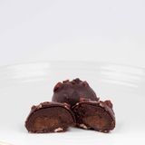 Гранде бонбон с натурален шоколад и лешников крем (20гр)