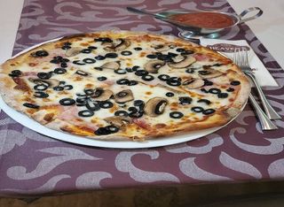 Pizza Quattro Stagioni diametru 33cm