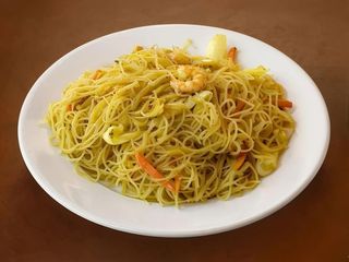 23. Fideos De Arroz Estilo Singapur Gambas