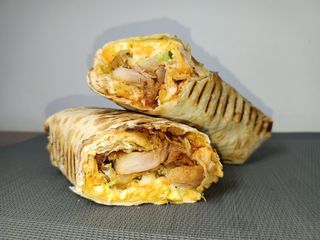 Шаурма 786 Стандарт з курячим м'ясом (300г)