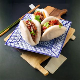 Beef & truffle bao