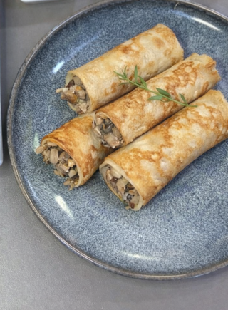 Млинці з куркою та грибами