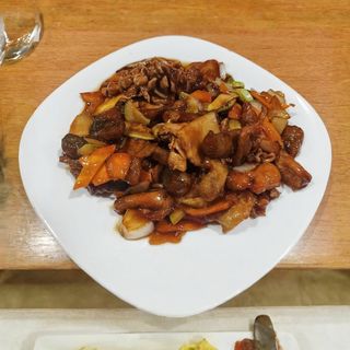 135. Пилешко месо с патладжан (700гр)