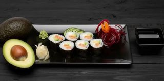 Sake Maki z Awokado (8szt)