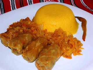 Sarmale cu mamaliguta