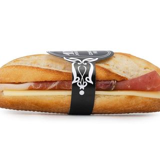 54. Formaggio morbido, speck, lattuga e maionese