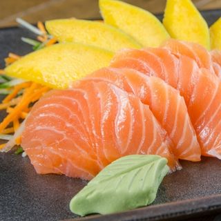 34. SASHIMI SÓ SALMÃO 20peças