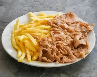 Bifana com Batata Frita