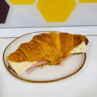 Croissant jamón y queso