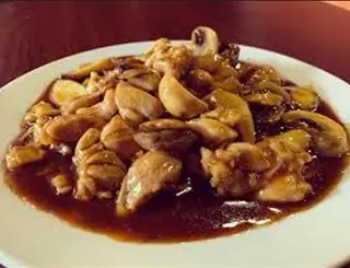 Pollo con champiñones