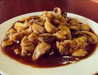 Pollo con champiñones