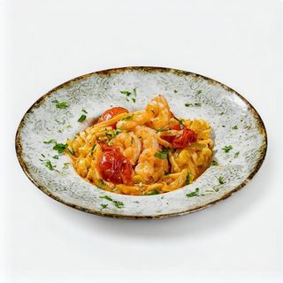 Tagliatelle cu creveți, zucchini și sos de unt