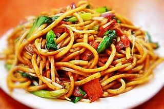 Tallarines con tres delicias