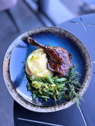 Качина ніжка з пюре (370г)