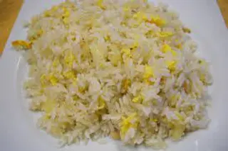 29A - Riso con ananas e pinoli