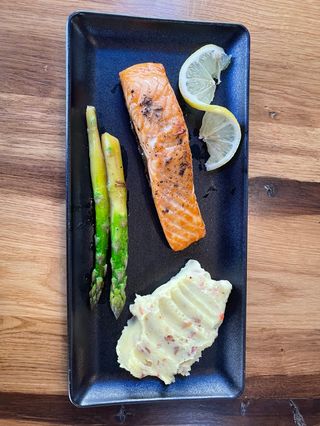Филе от сьомга с аспержи