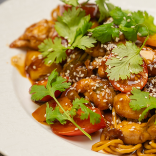 Удон жареный с говядиной 