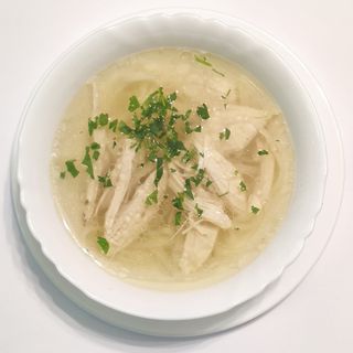 Юшка куряча з локшиною та курятиною (300)