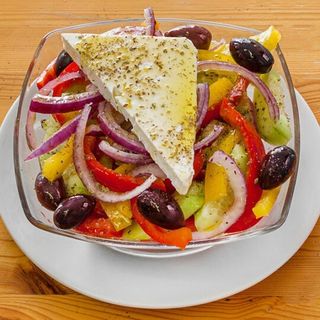 Insalata Greca Xoriatiki Il cuore fresco della Grecia