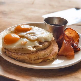 Tortitas & Huevo y Bacon