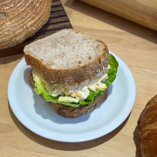 Kanapka z pastą jajeczną