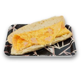 Omlet u kifli sa pečenicom