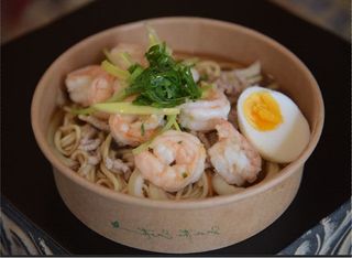 Mian de langostino con salsa thai