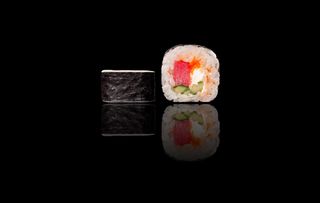 Футомак з тунцем (гострий) (8 шт/240 г)