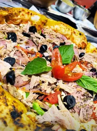 Pizza Tonno