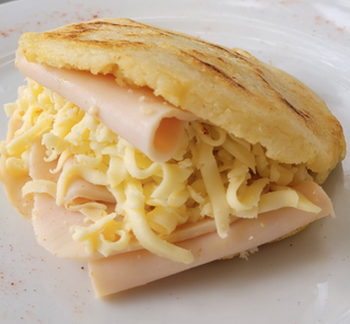 Arepa Mixta