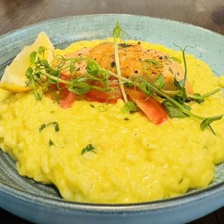 Лимоново ризото със сьомга