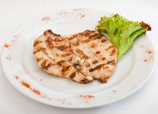 Piept de pui la gratar