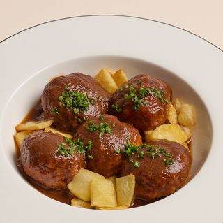 Albóndigas en salsa española