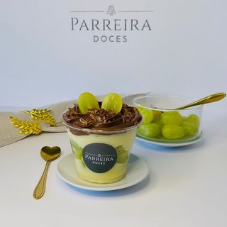 Brigadeiro com Uvas Verde