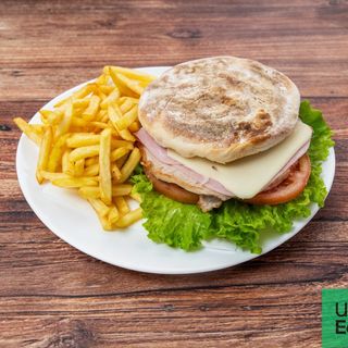 Bifana Especial no Bolo do Caco