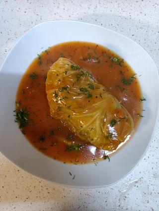 Gołąbek  w sosie pomidorowym 